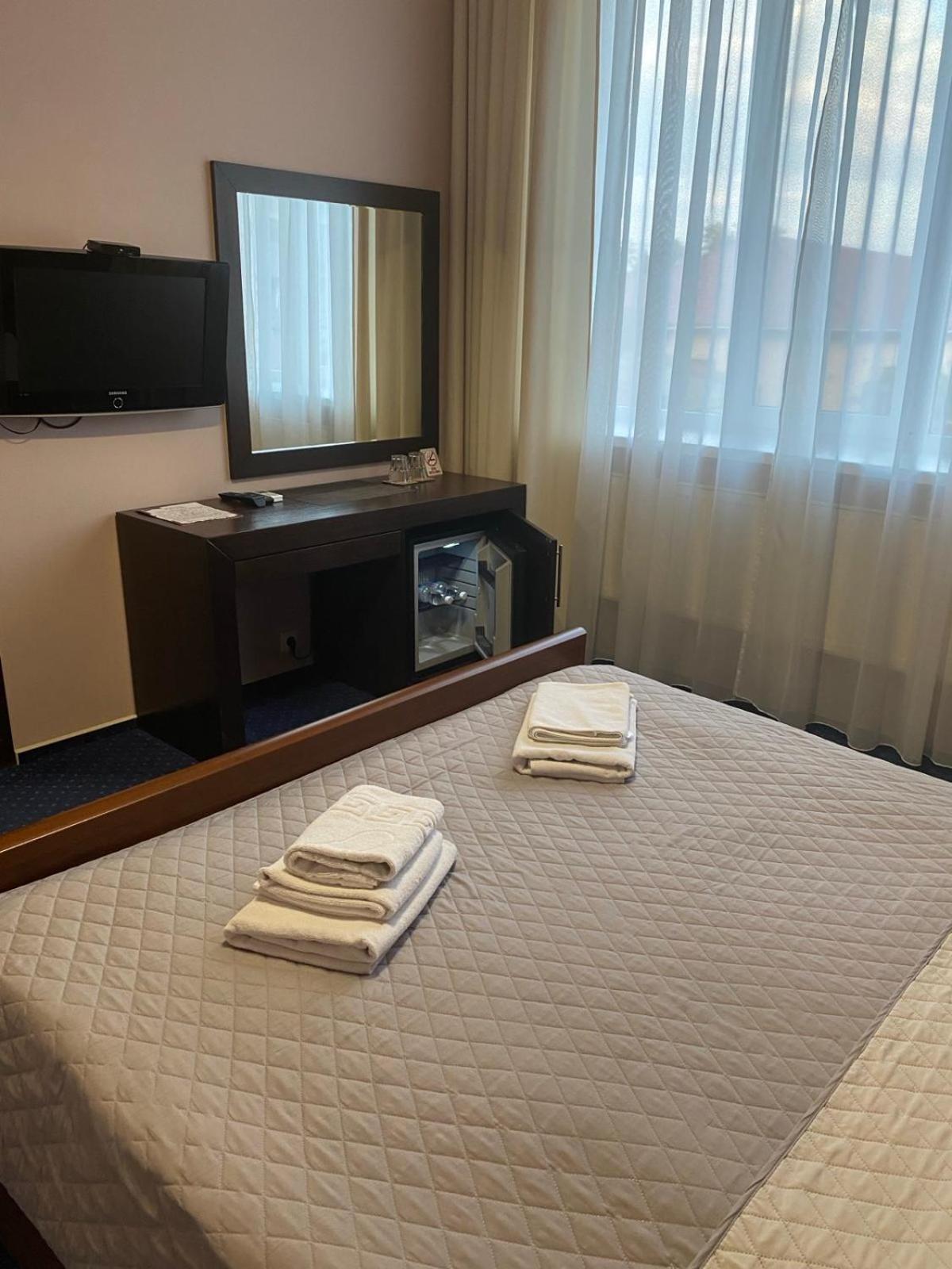 Gosudar Hotel Kropyvnytskyi Ngoại thất bức ảnh