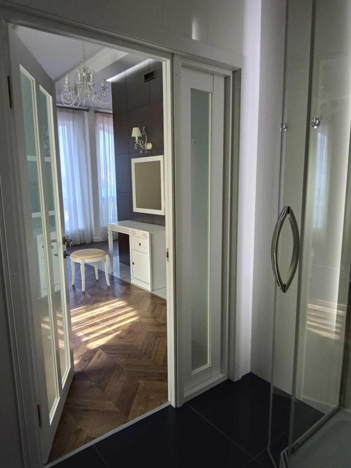 Gosudar Hotel Kropyvnytskyi Ngoại thất bức ảnh