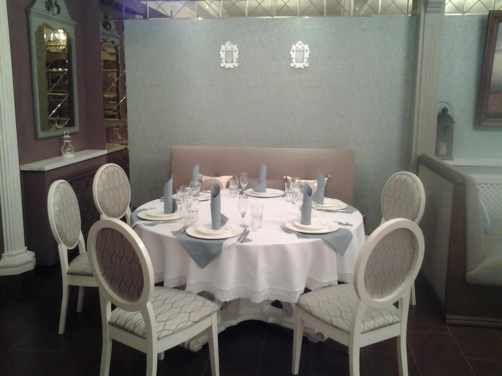Gosudar Hotel Kropyvnytskyi Ngoại thất bức ảnh